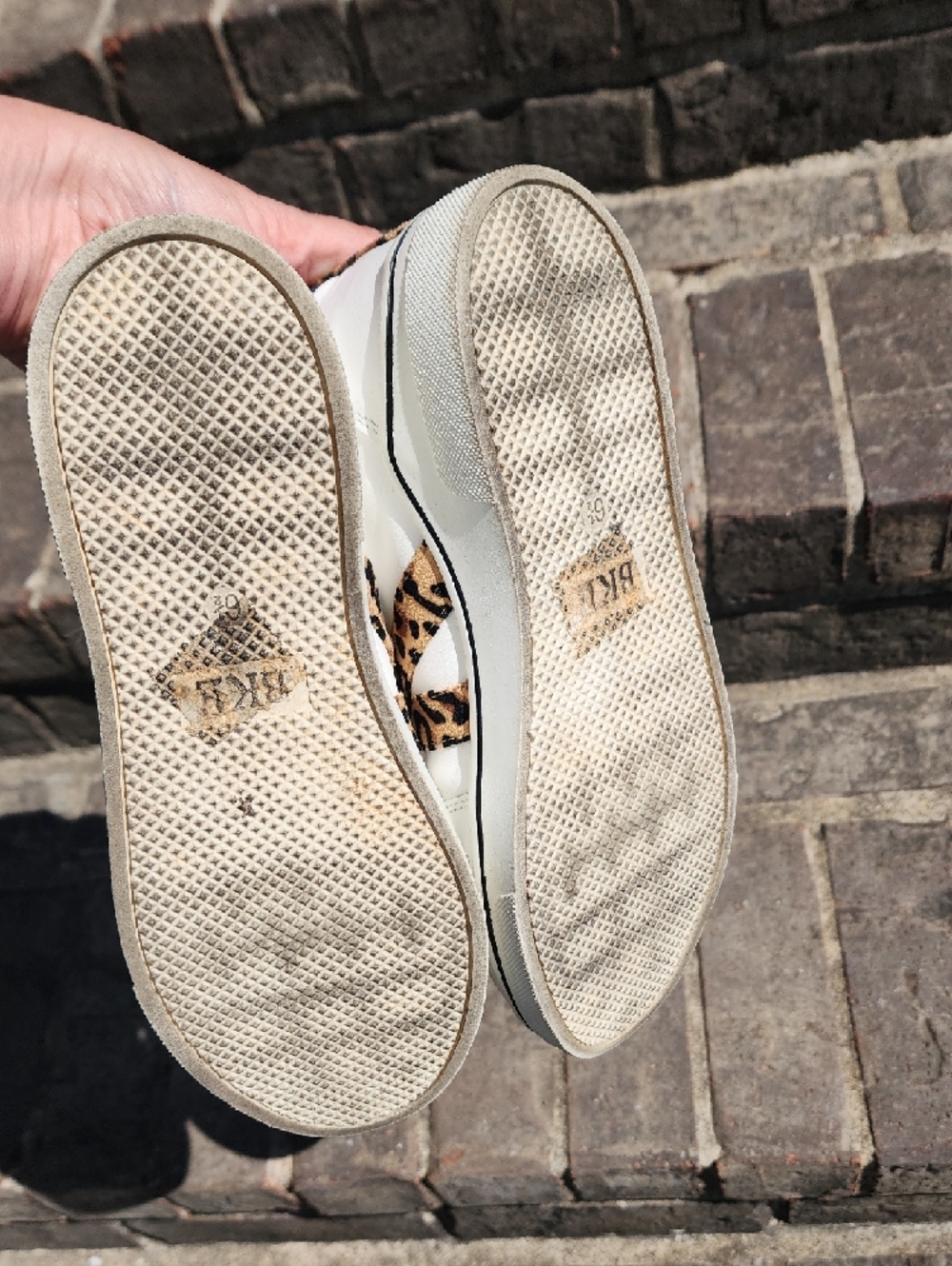 BKE White Sneakers with Leopard Print Accent Size 6.5 Very Clean - Picture 5 of 9